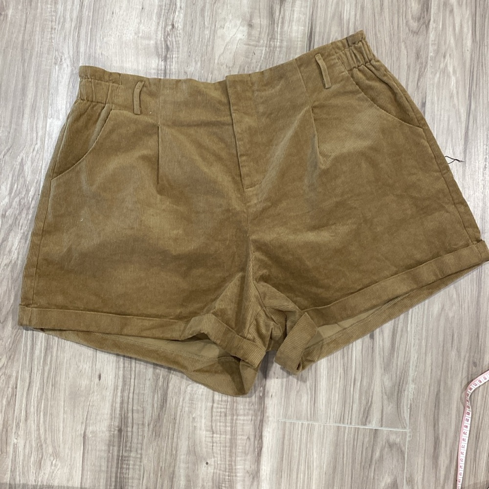Corduroy khaki shorts